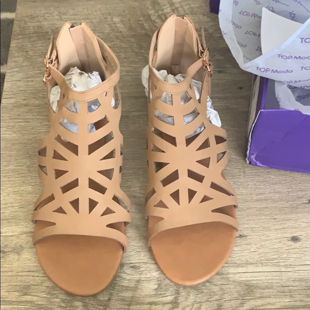 Sandles